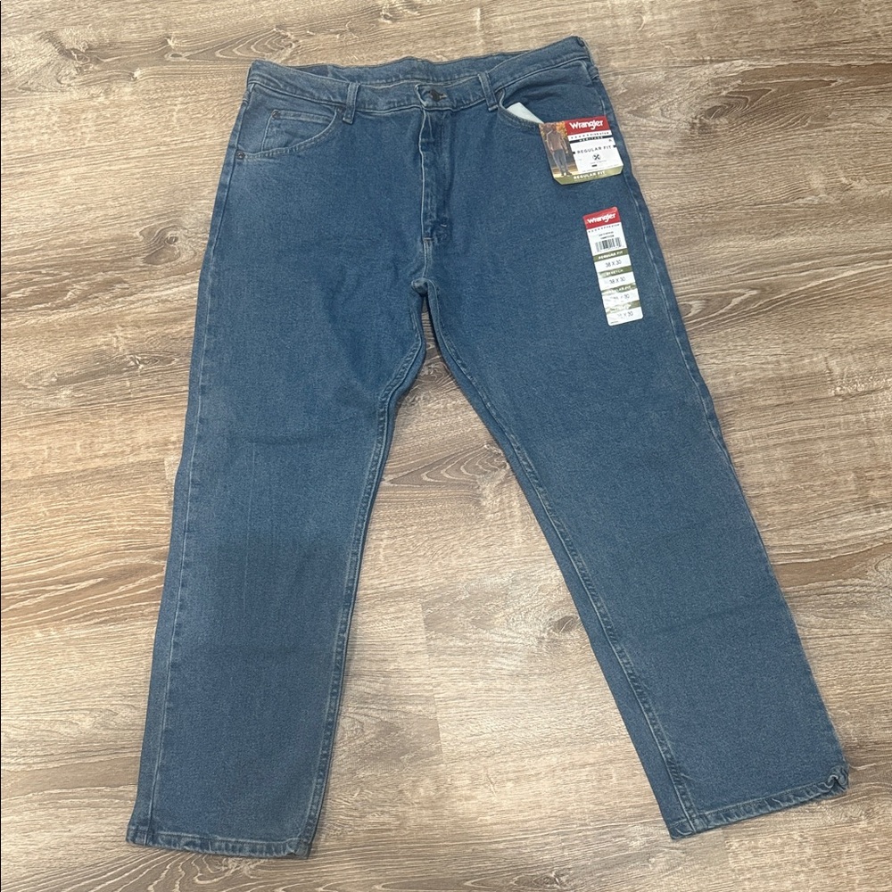 Wrangler Men's Relaxed Blue Jeans 38x30